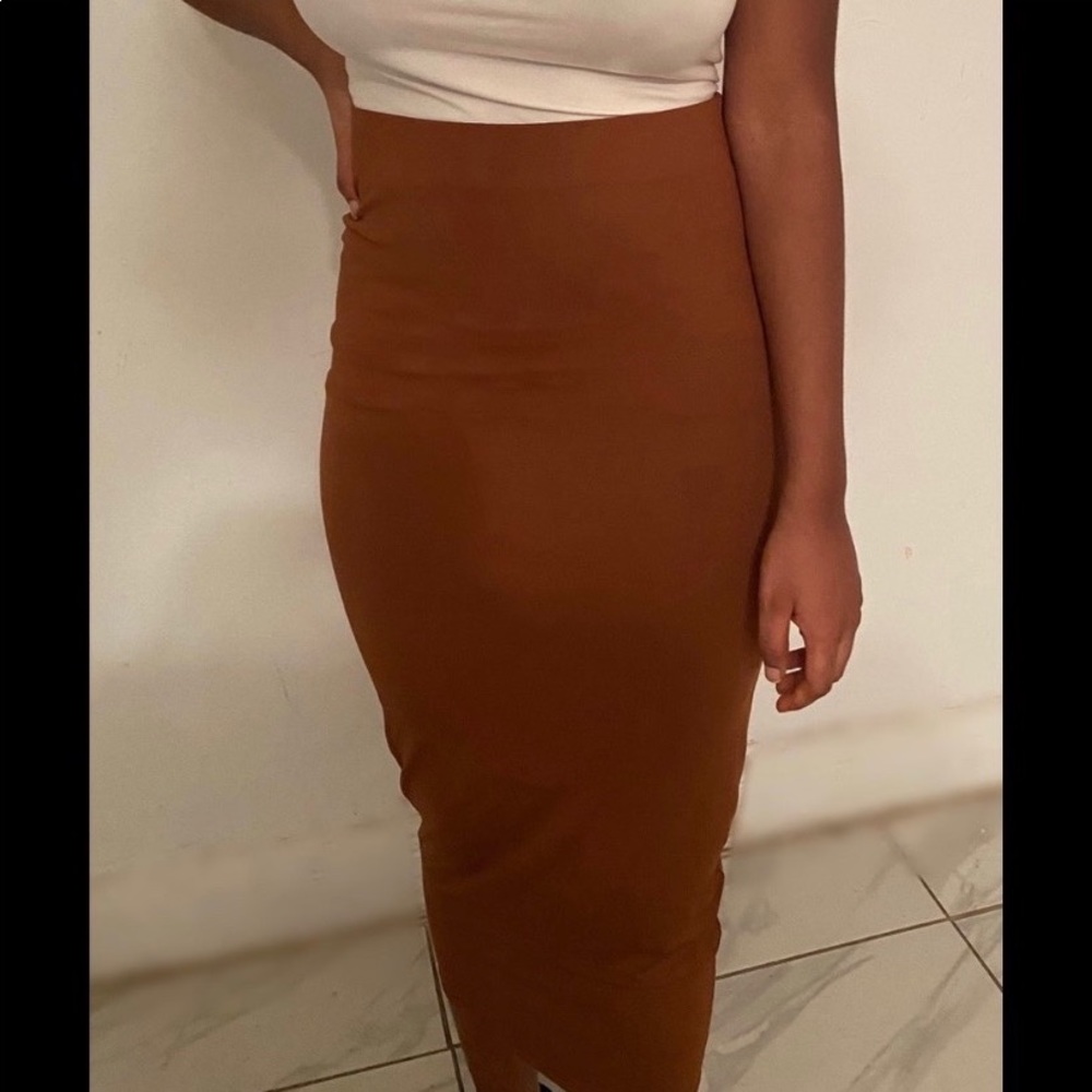 (Donating) Fashion Nova Midi Skirt